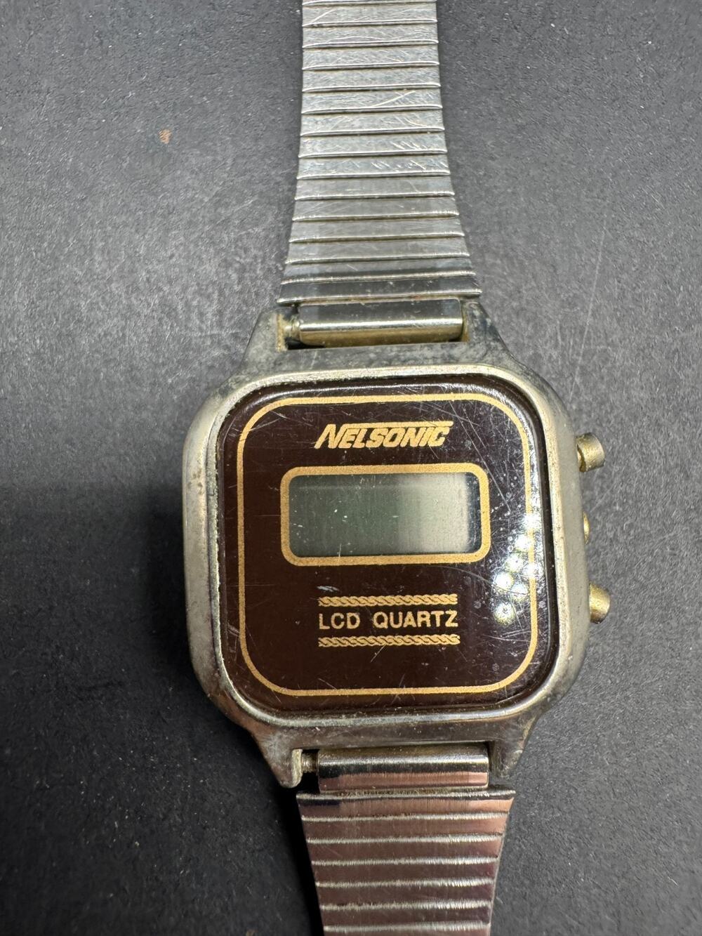 Vintage Nelsonic LCD Digital Silver Tone Quartz Ladies Watch Hong Kong 25.2mm